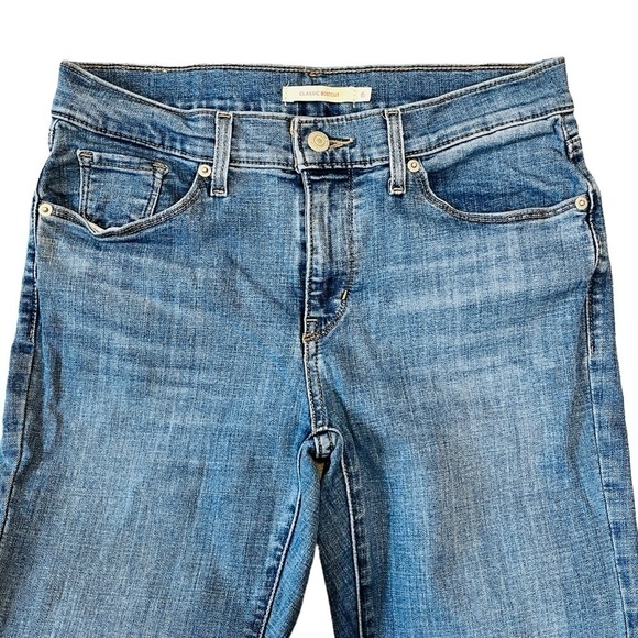 Levi Classic Bootcut Jeans. Blue Size 6 #1065 - Picture 3 of 6